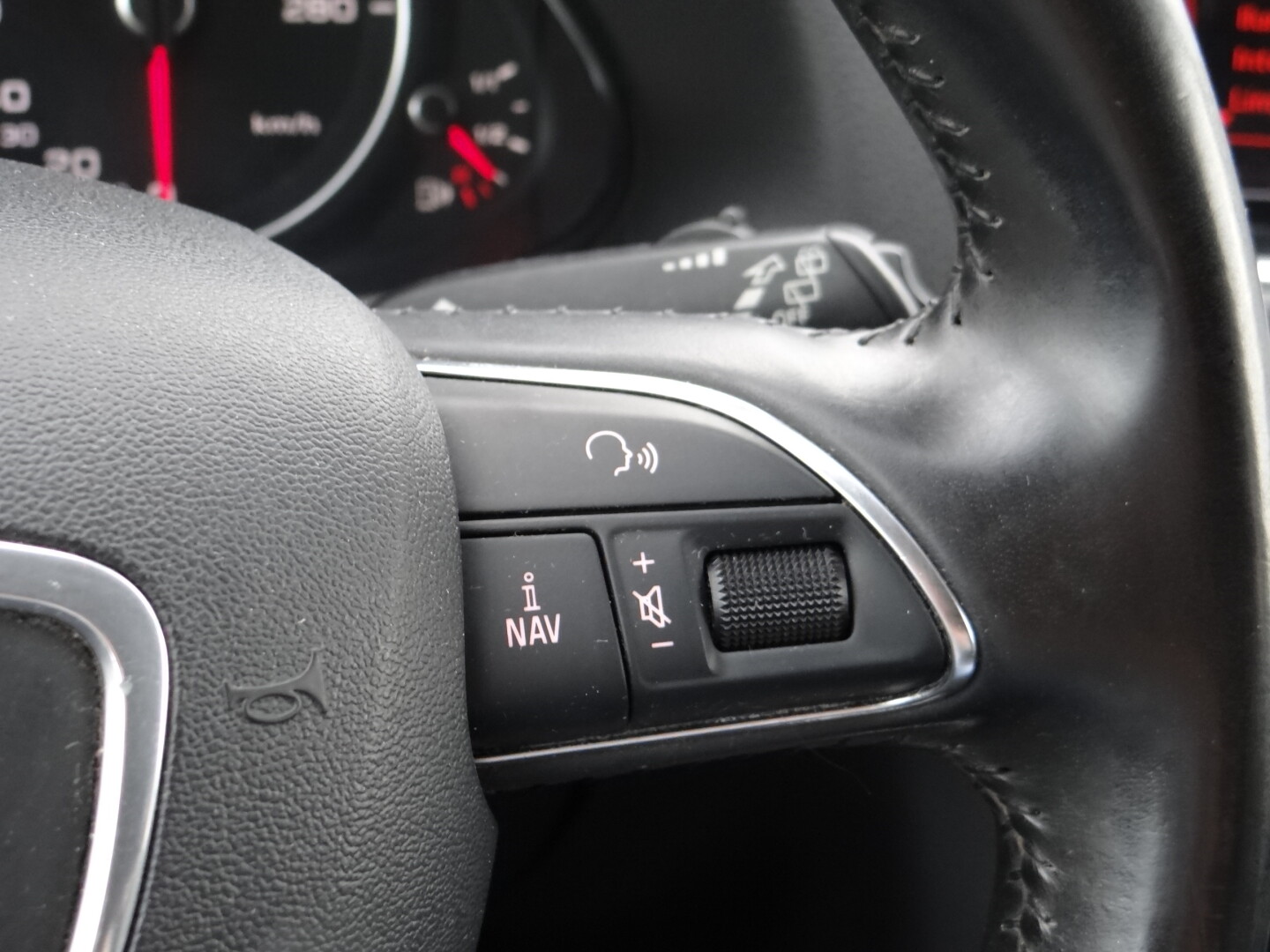 Audi Q5 - foto 19
