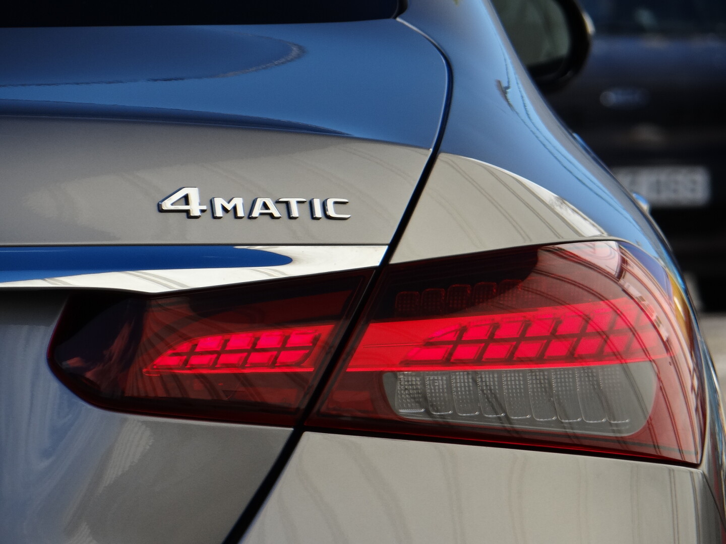 Mercedes-Benz E220 4Matic AMG - foto 15