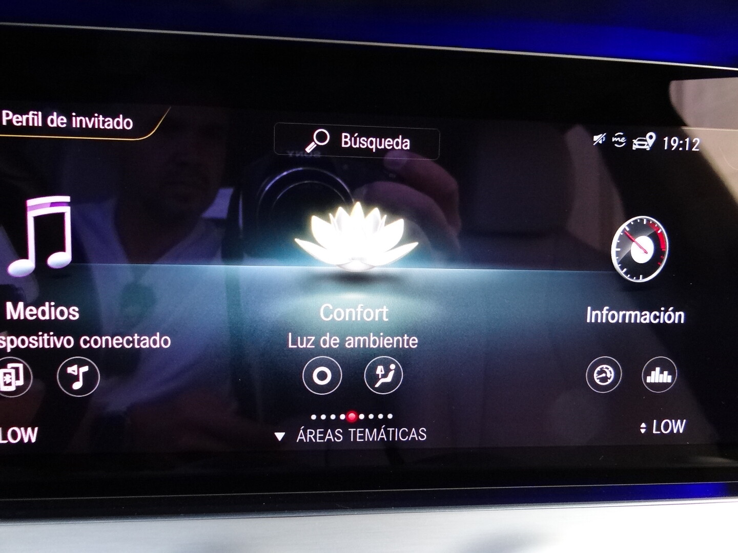 Mercedes-Benz E220 4Matic AMG - foto 37