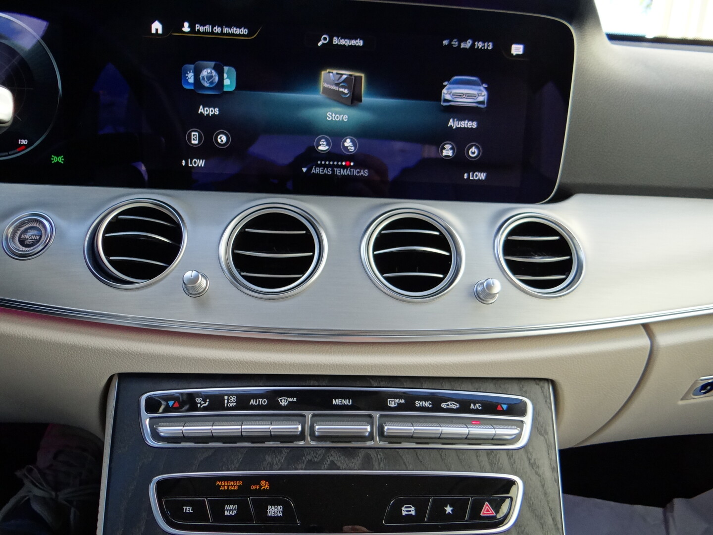 Mercedes-Benz E220 4Matic AMG - foto 41