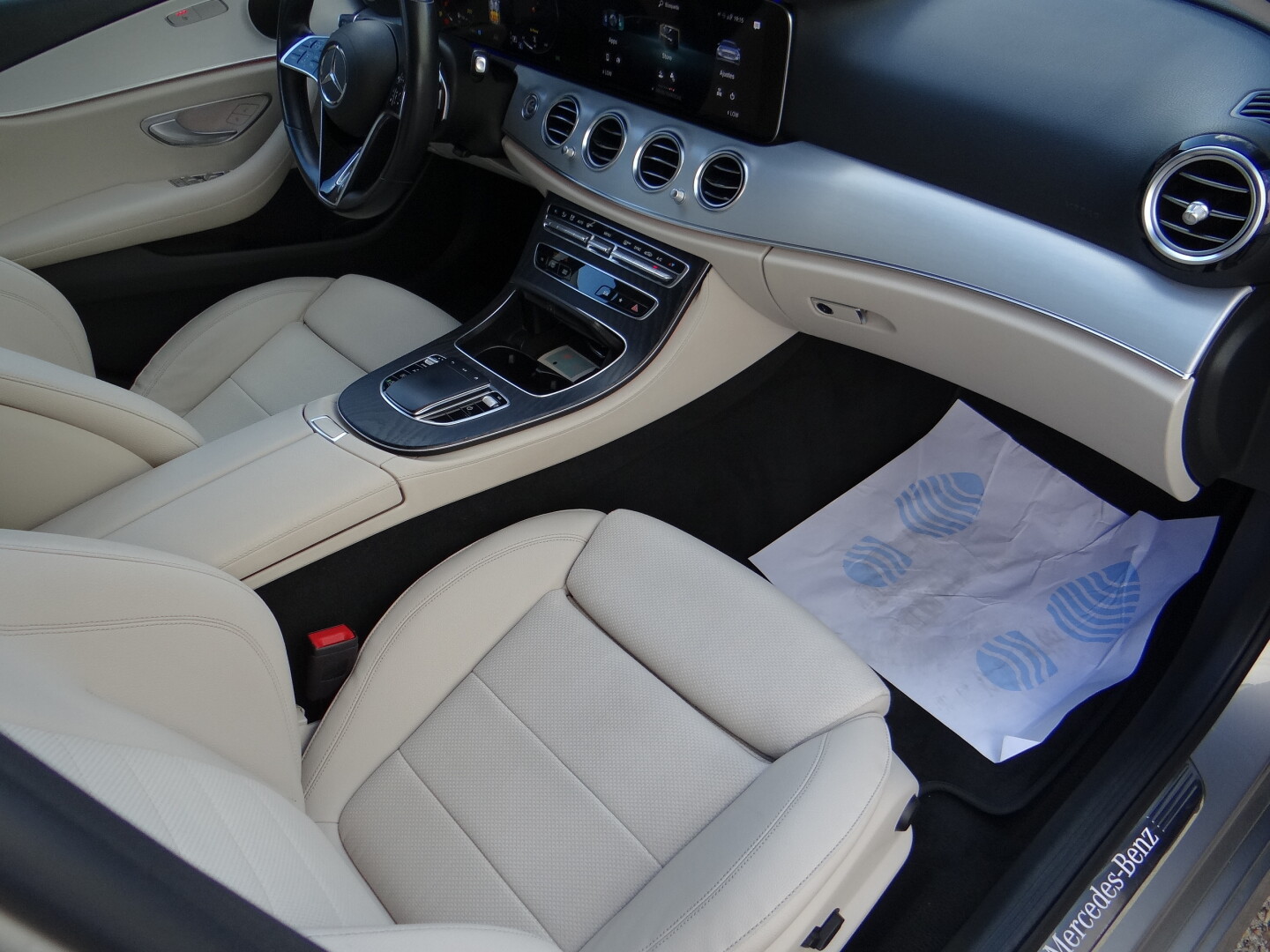 Mercedes-Benz E220 4Matic AMG - foto 52