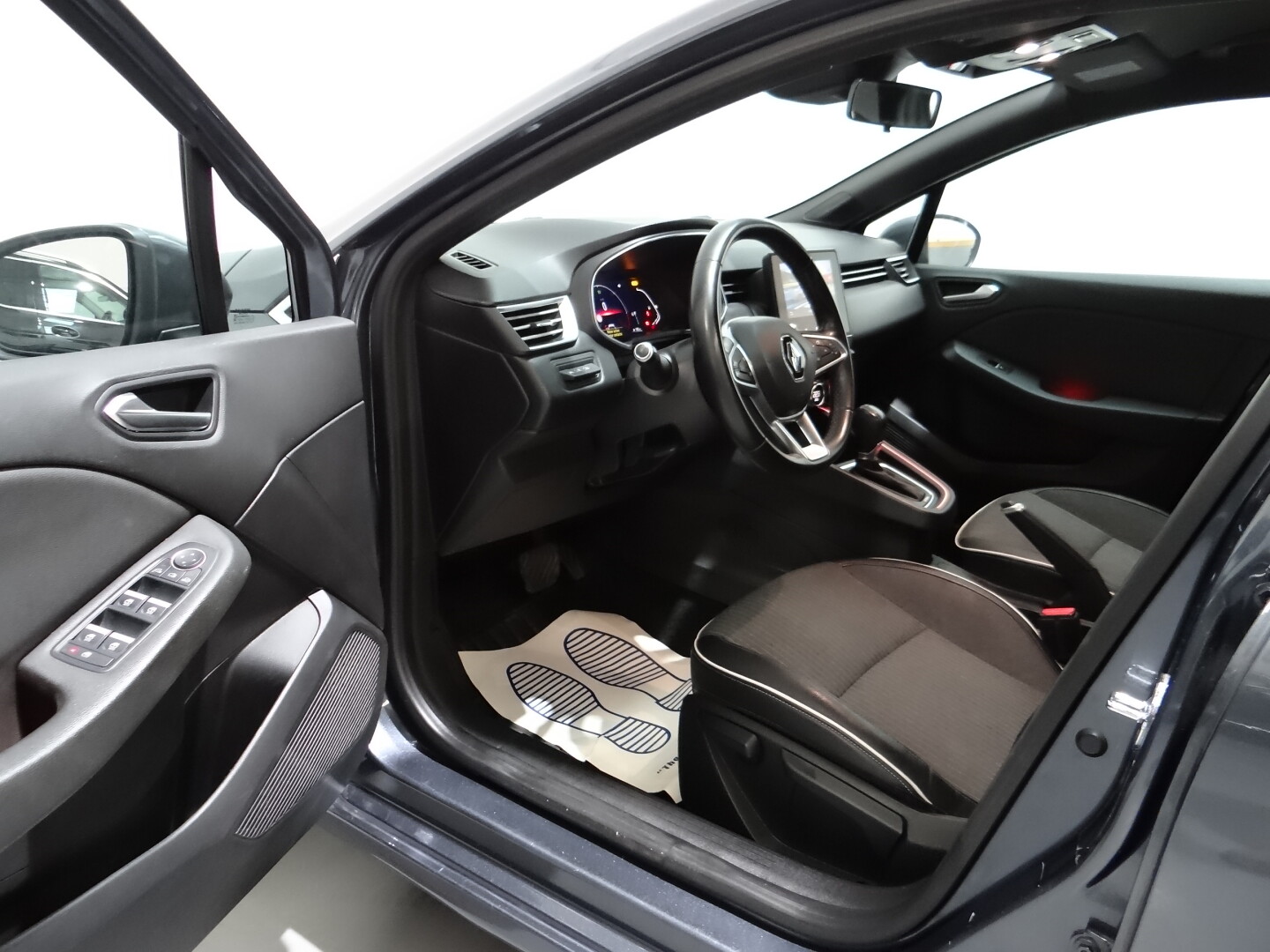 Renault Clio Intens eTech - foto 19