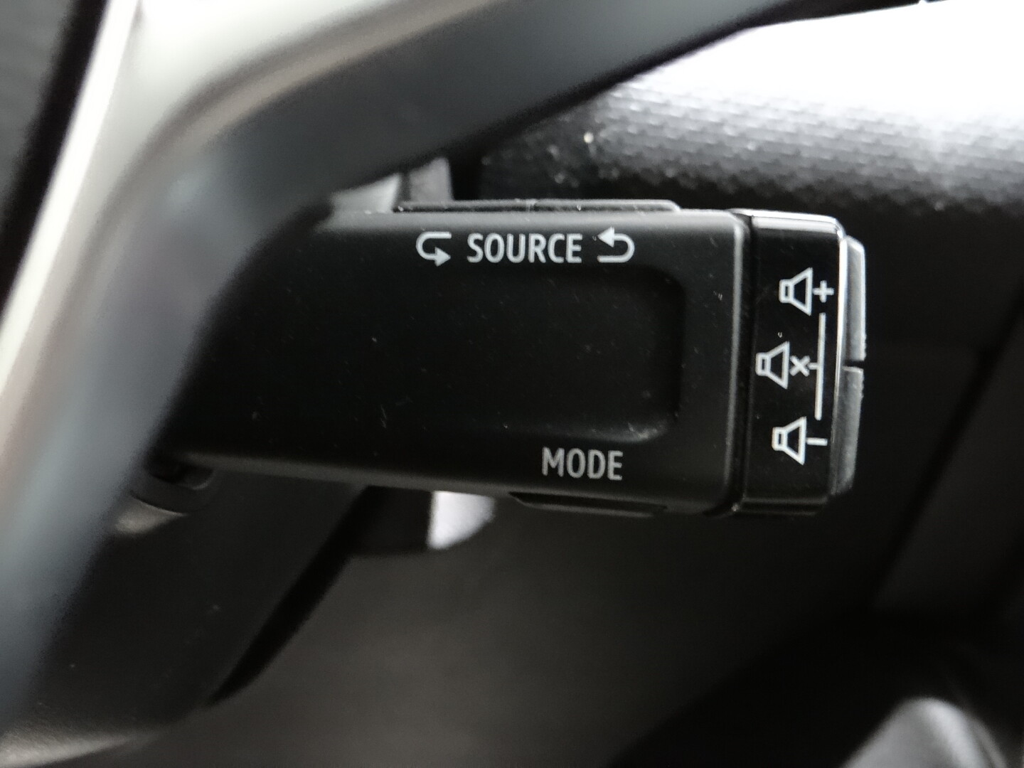 Renault Clio Intens eTech - foto 28
