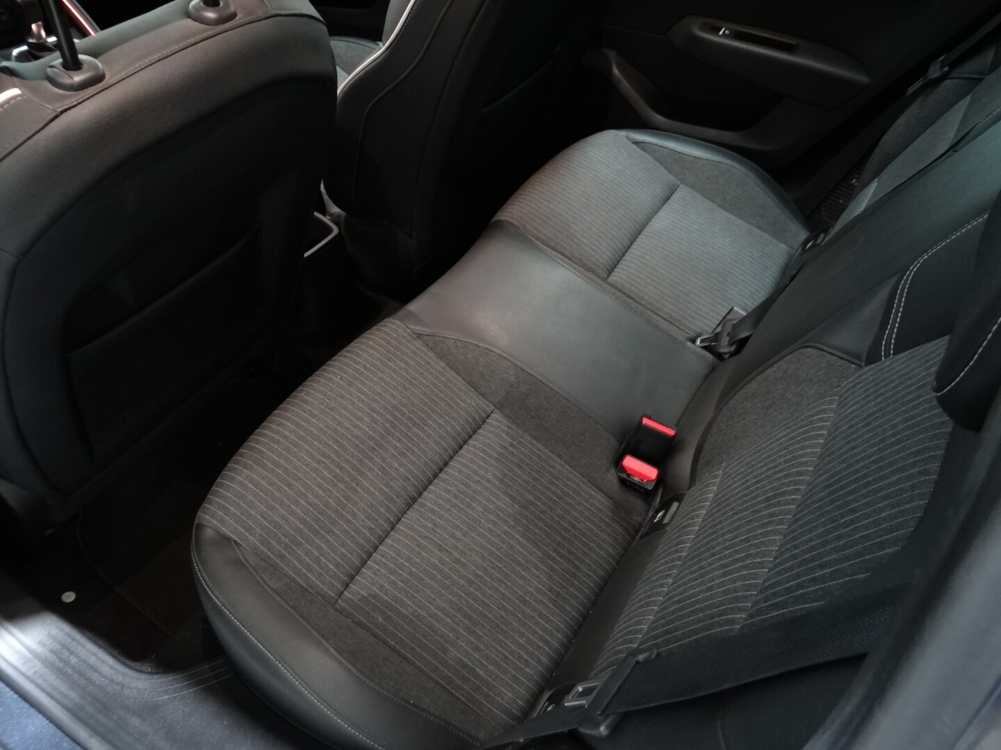 Renault Clio Intens eTech - foto 38