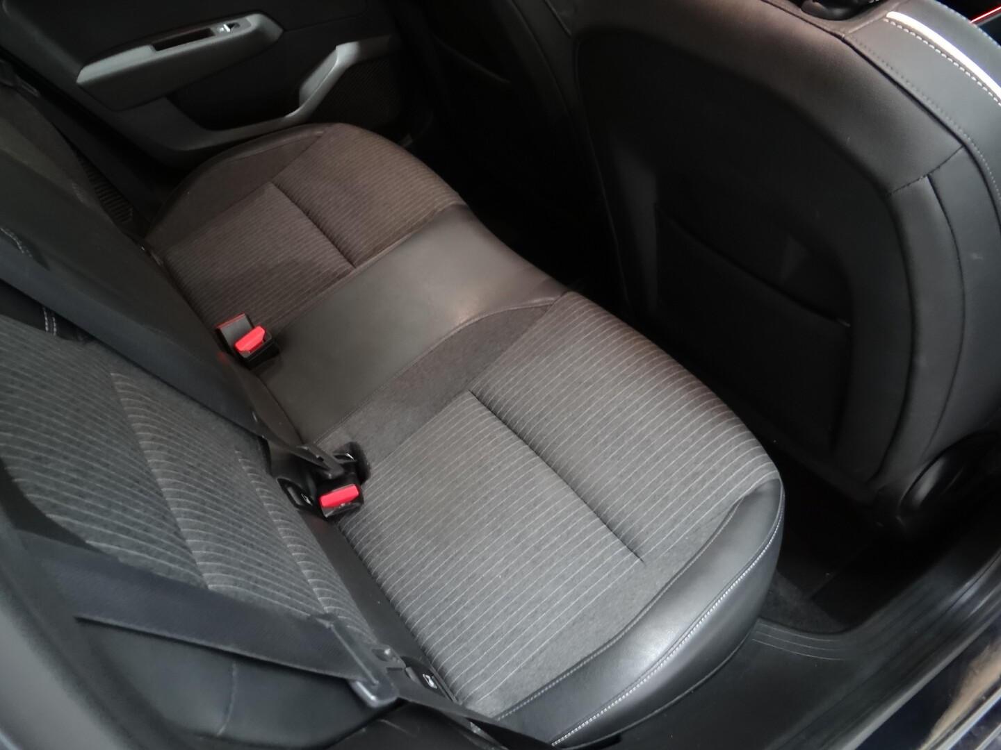 Renault Clio Intens eTech - foto 41