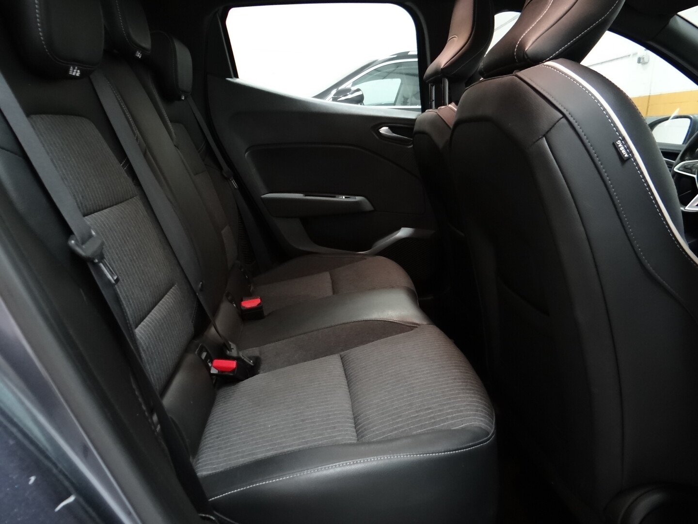 Renault Clio Intens eTech - foto 42