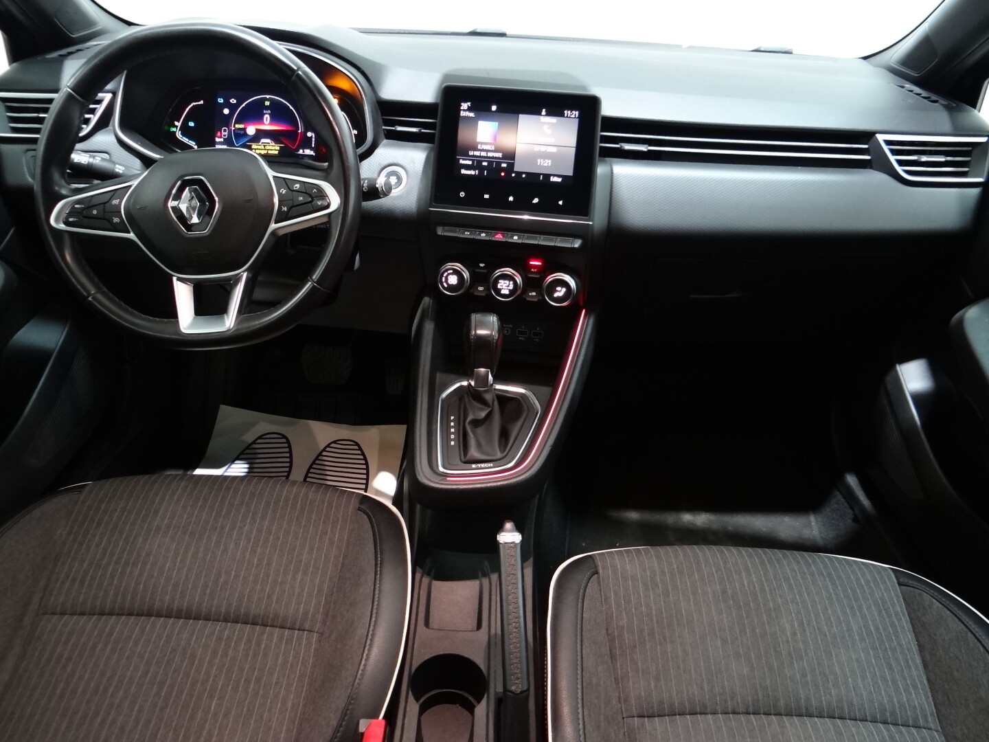 Renault Clio Intens eTech - foto 3