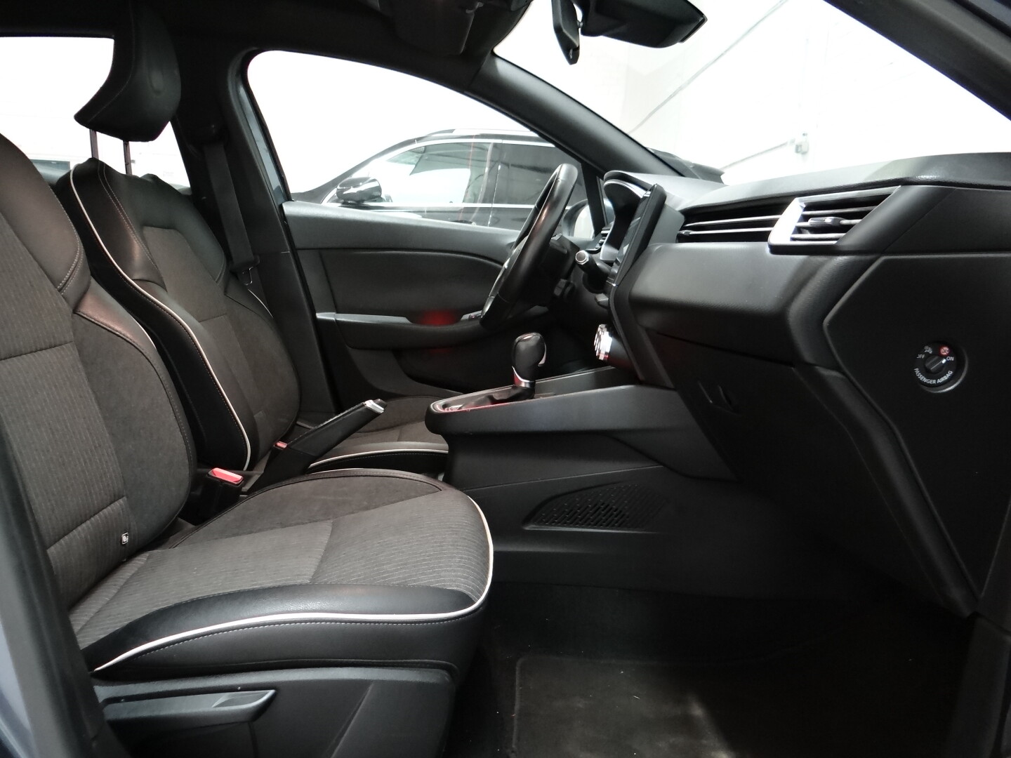 Renault Clio Intens eTech - foto 45