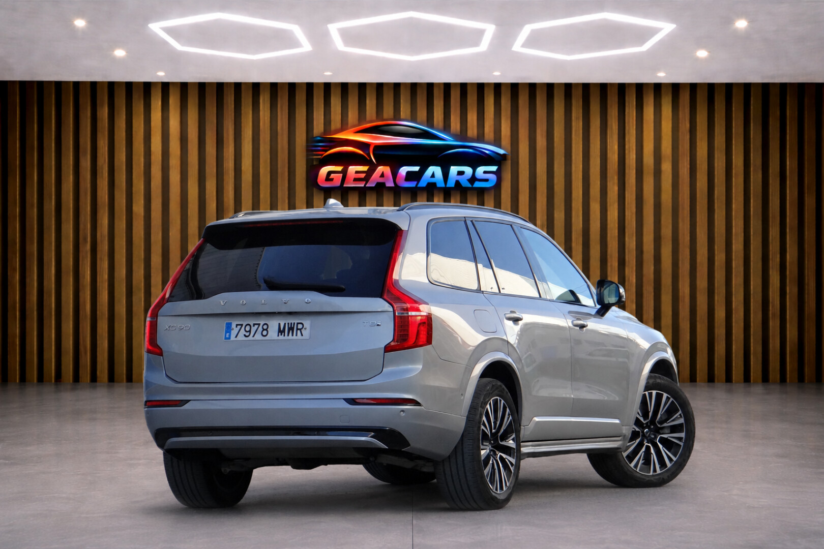 Volvo XC90 Plus Dark - foto 10