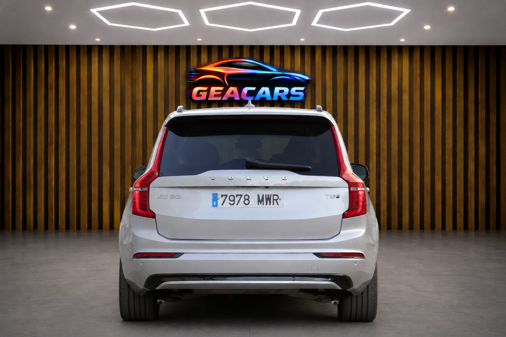 Volvo XC90 Plus Dark - foto 11