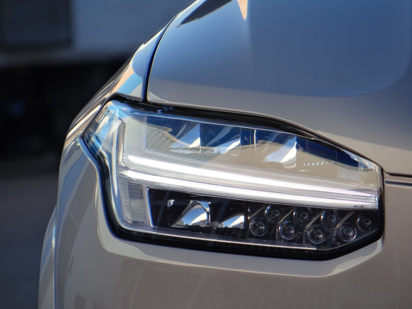 Volvo XC90 Plus Dark - foto 6