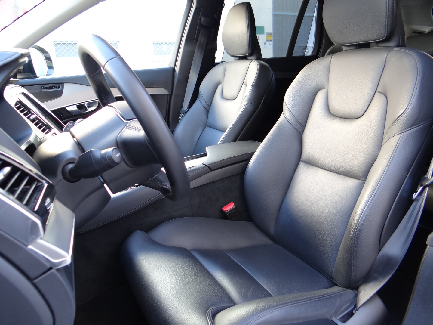 Volvo XC90 Plus Dark - foto 18
