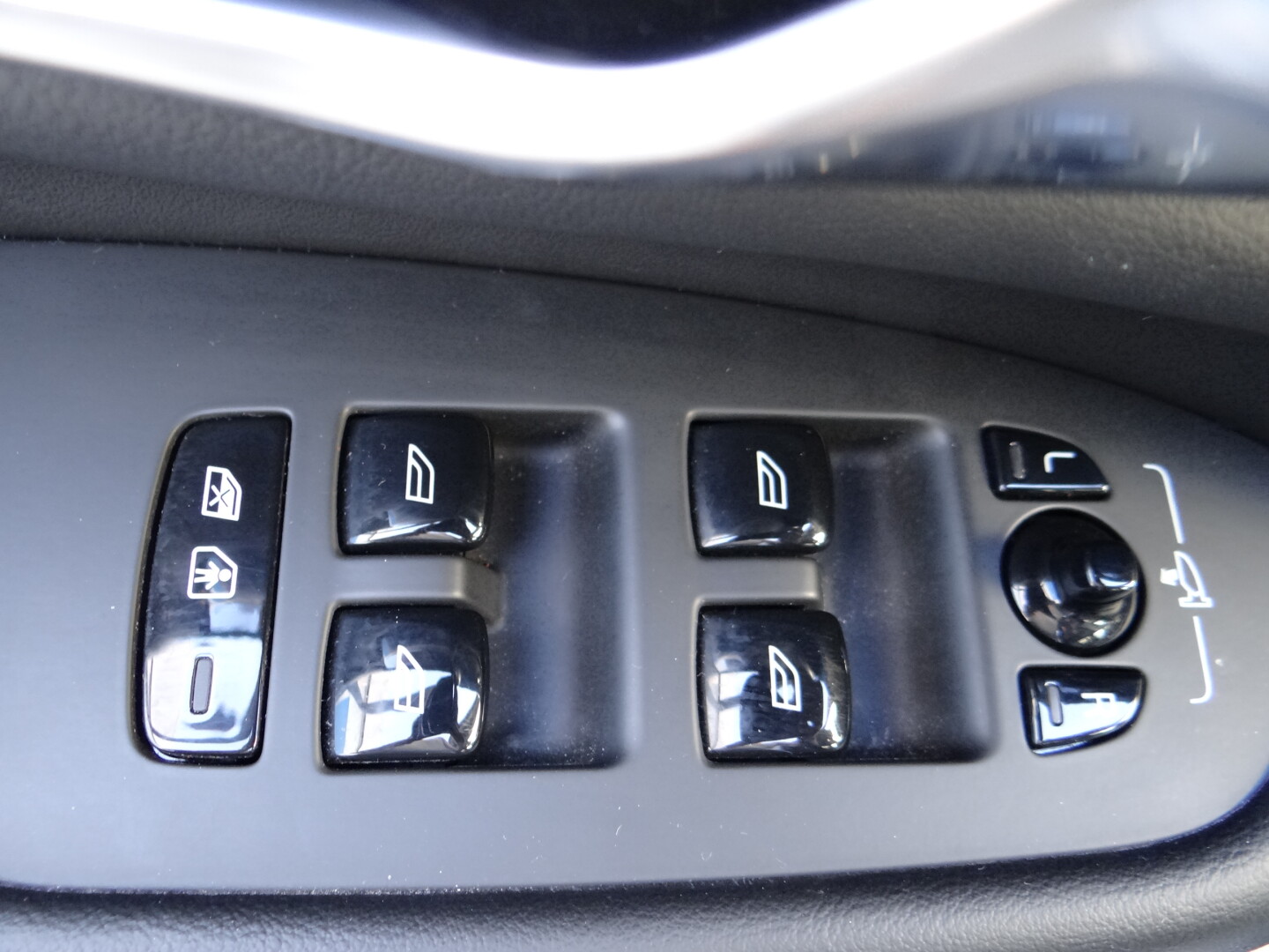 Volvo XC90 Plus Dark - foto 19