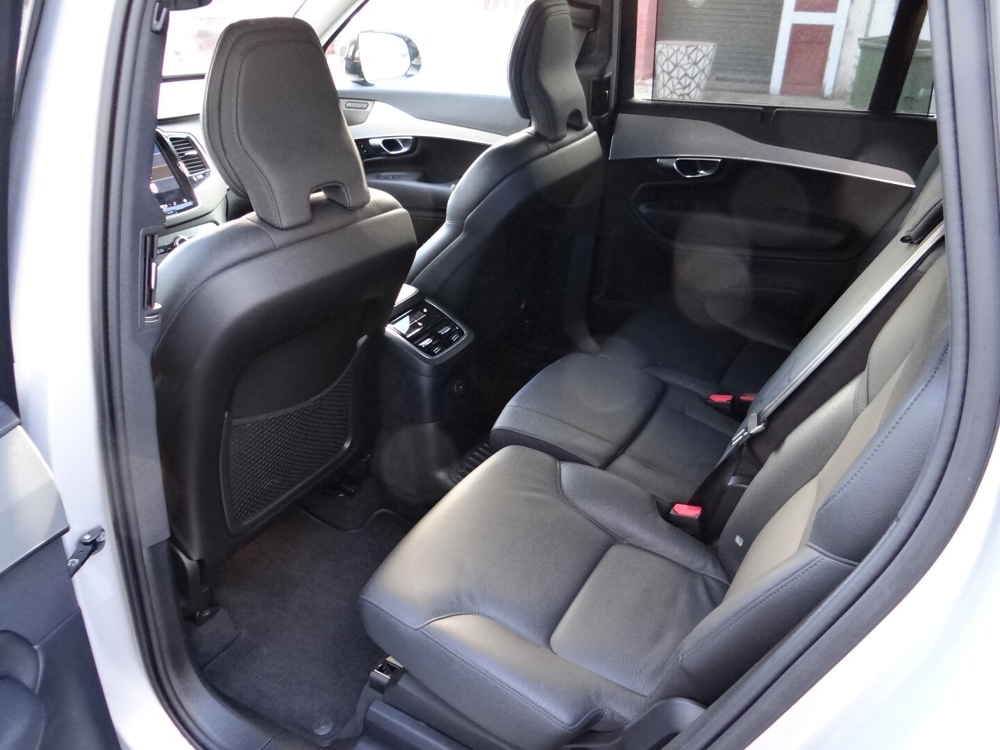 Volvo XC90 Plus Dark - foto 37