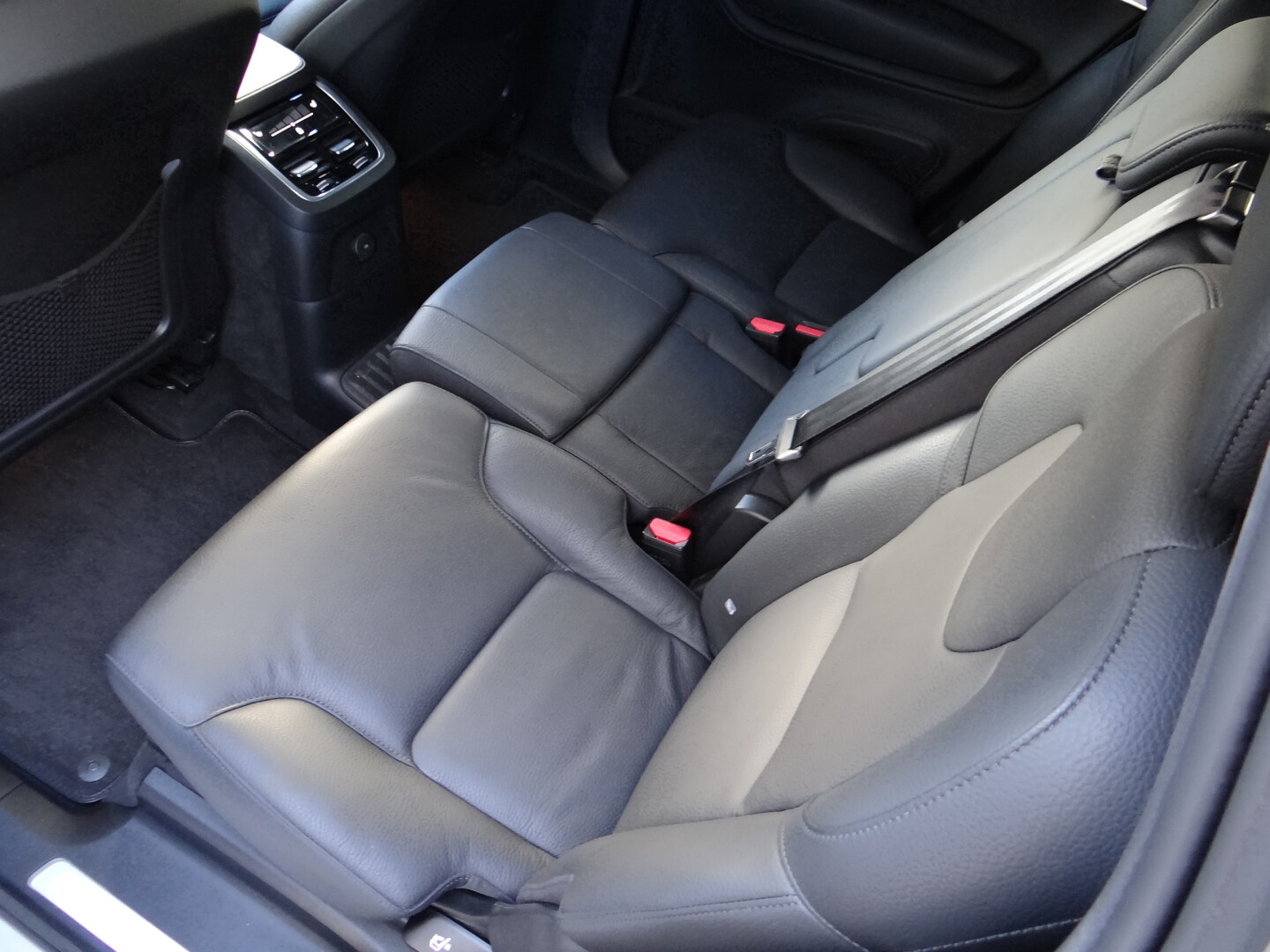 Volvo XC90 Plus Dark - foto 38