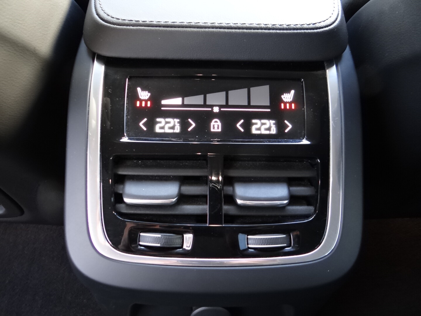 Volvo XC90 Plus Dark - foto 42