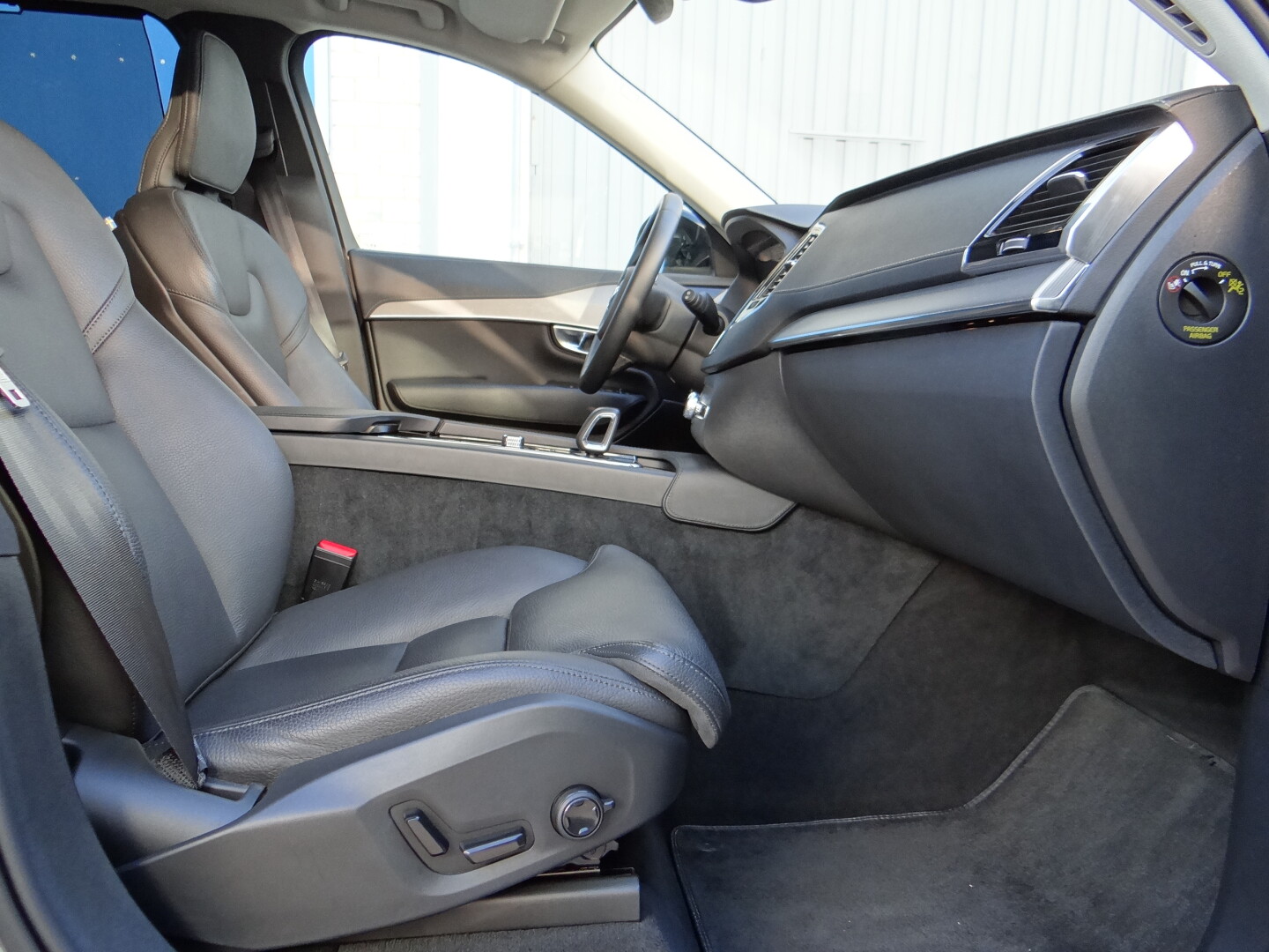 Volvo XC90 Plus Dark - foto 51