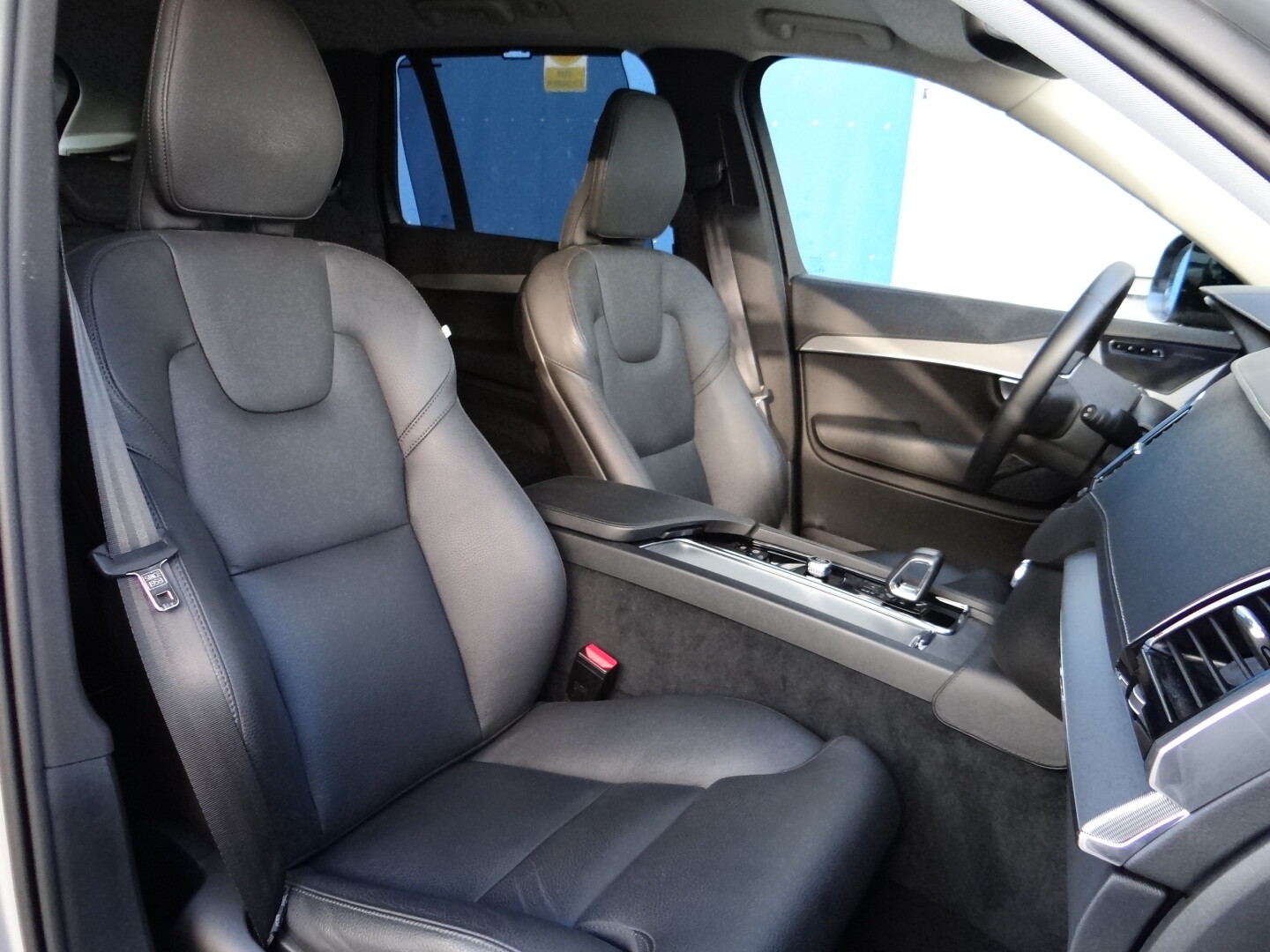 Volvo XC90 Plus Dark - foto 52