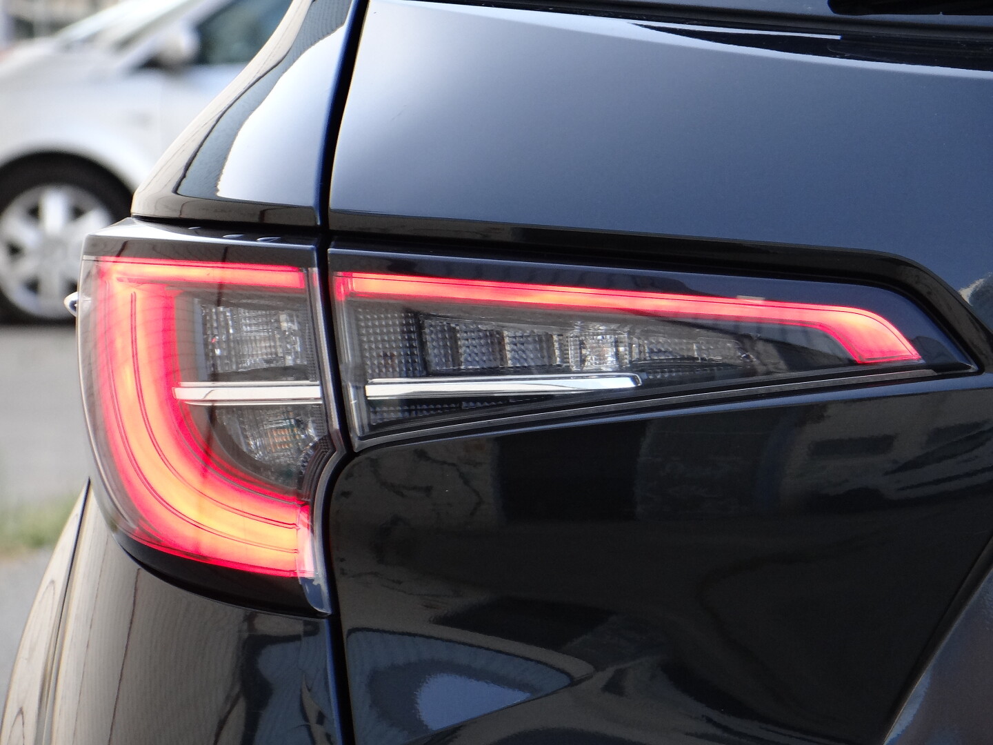 Toyota Corola STYLE ECVT TOURING SPORT - foto 11