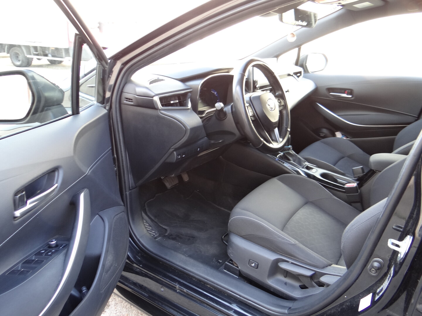 Toyota Corola STYLE ECVT TOURING SPORT - foto 16