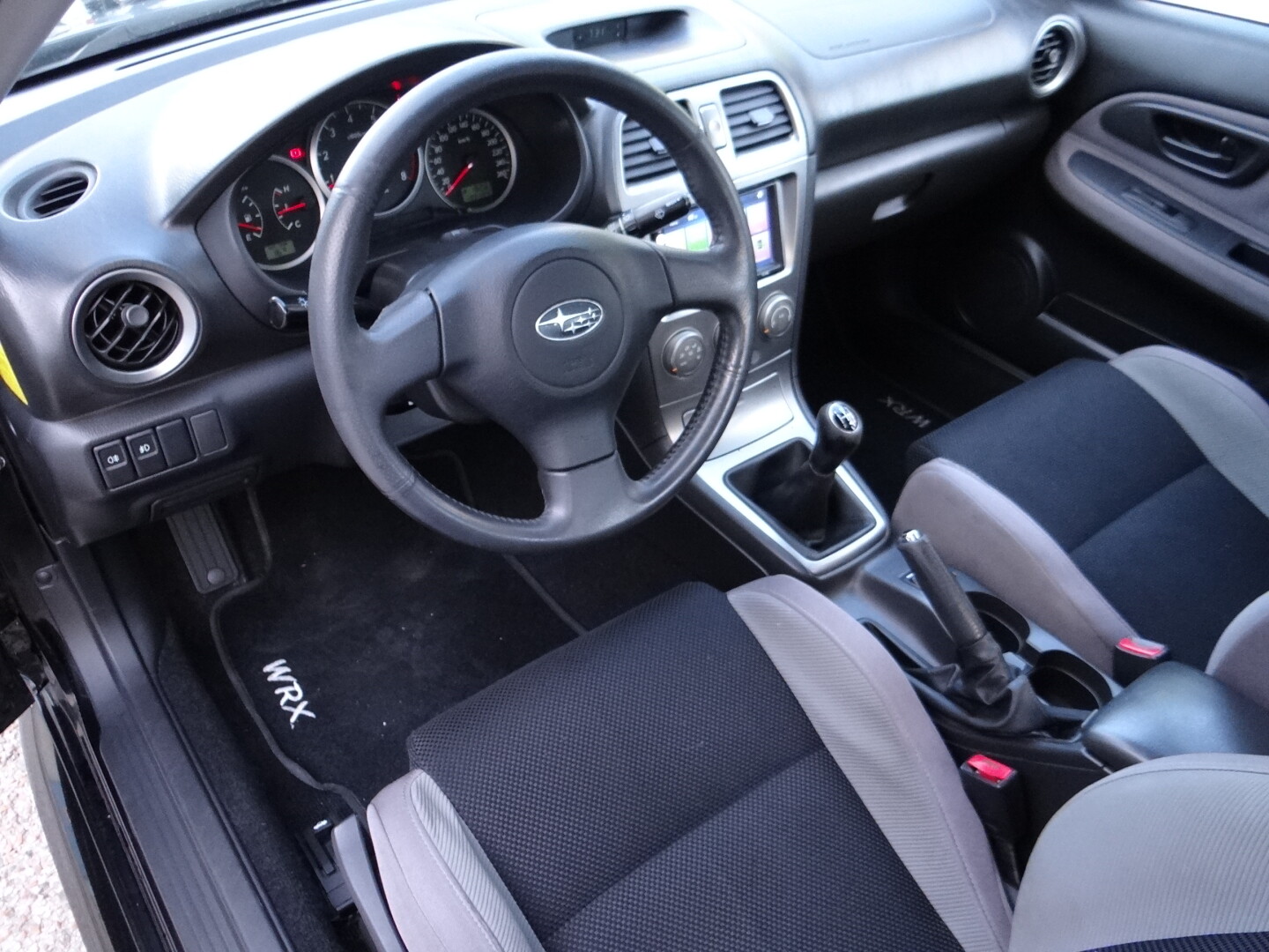 Subaru Impreza - foto 2
