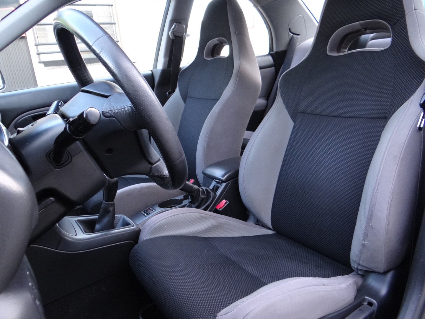 Subaru Impreza - foto 16
