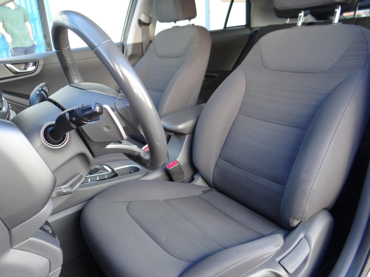 Hyundai Ioniq - foto 12
