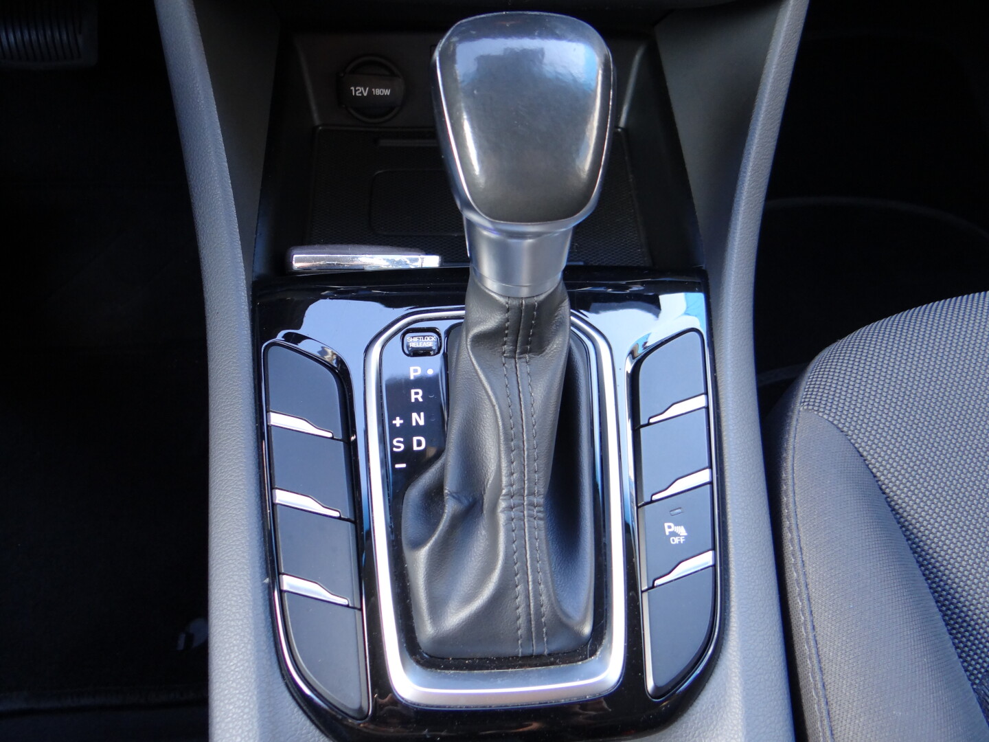 Hyundai Ioniq - foto 17