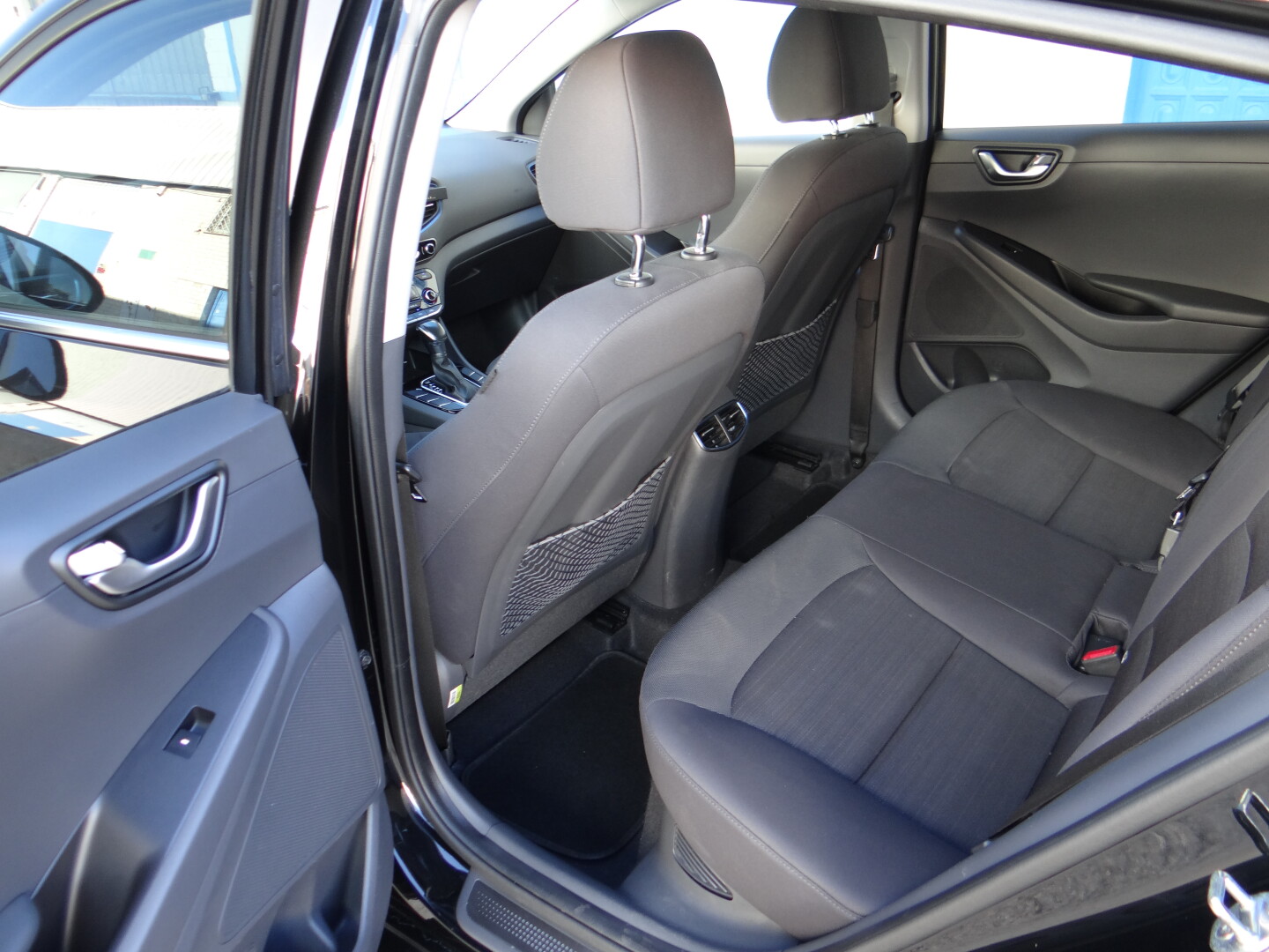 Hyundai Ioniq - foto 18