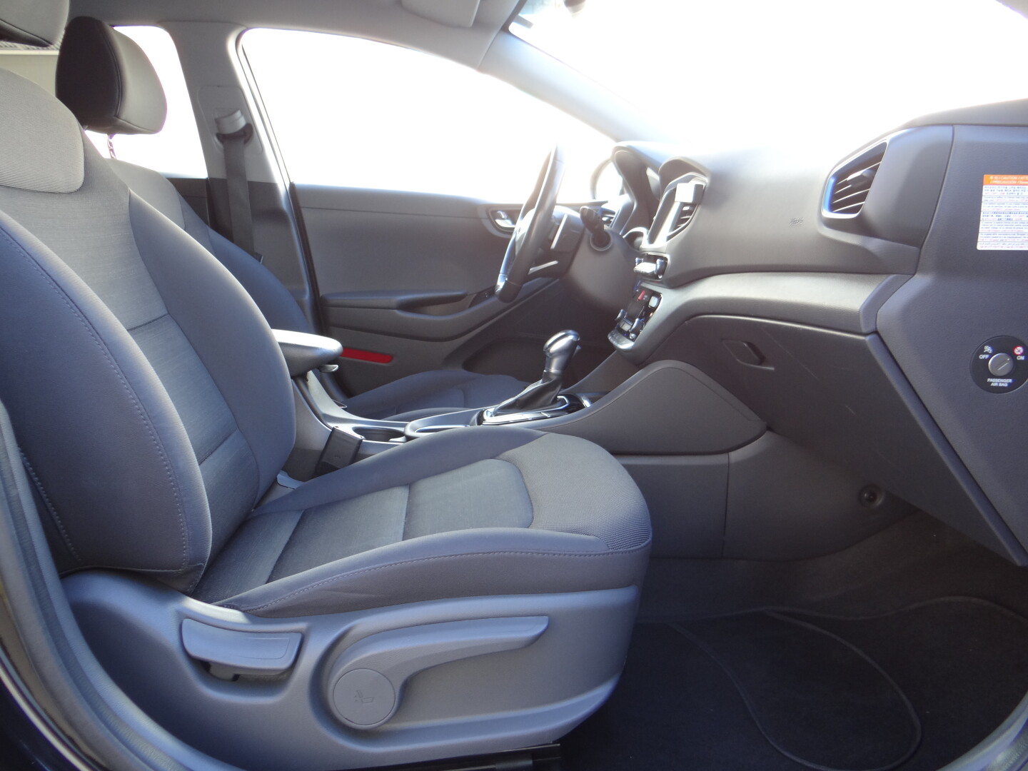 Hyundai Ioniq - foto 24