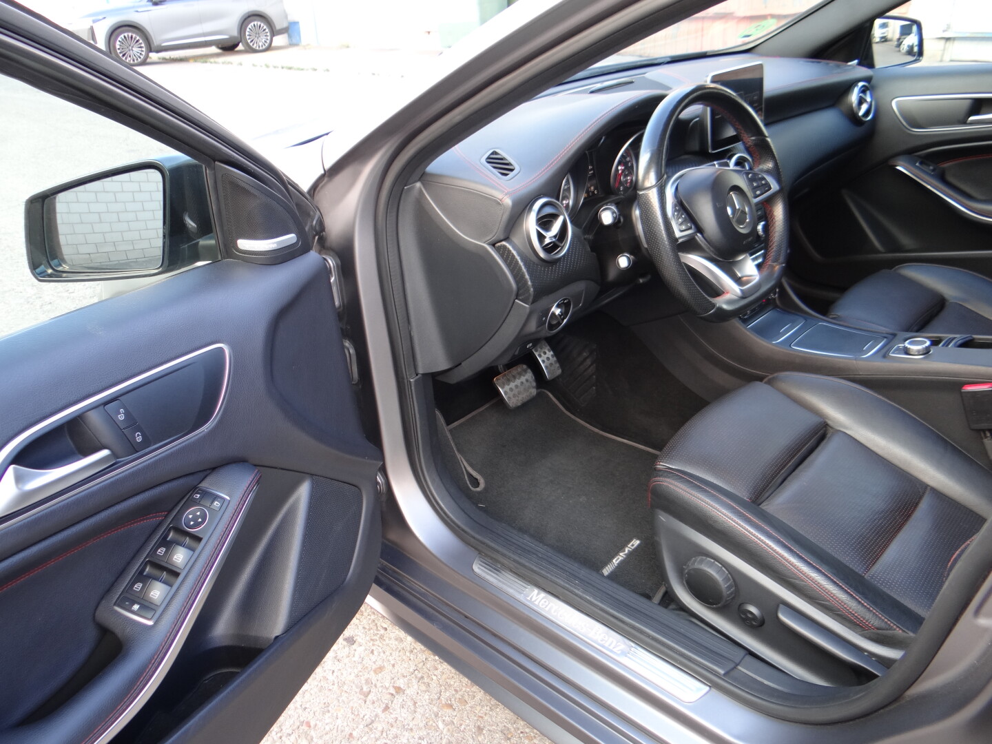 Mercedes-Benz A220 AMG - foto 17