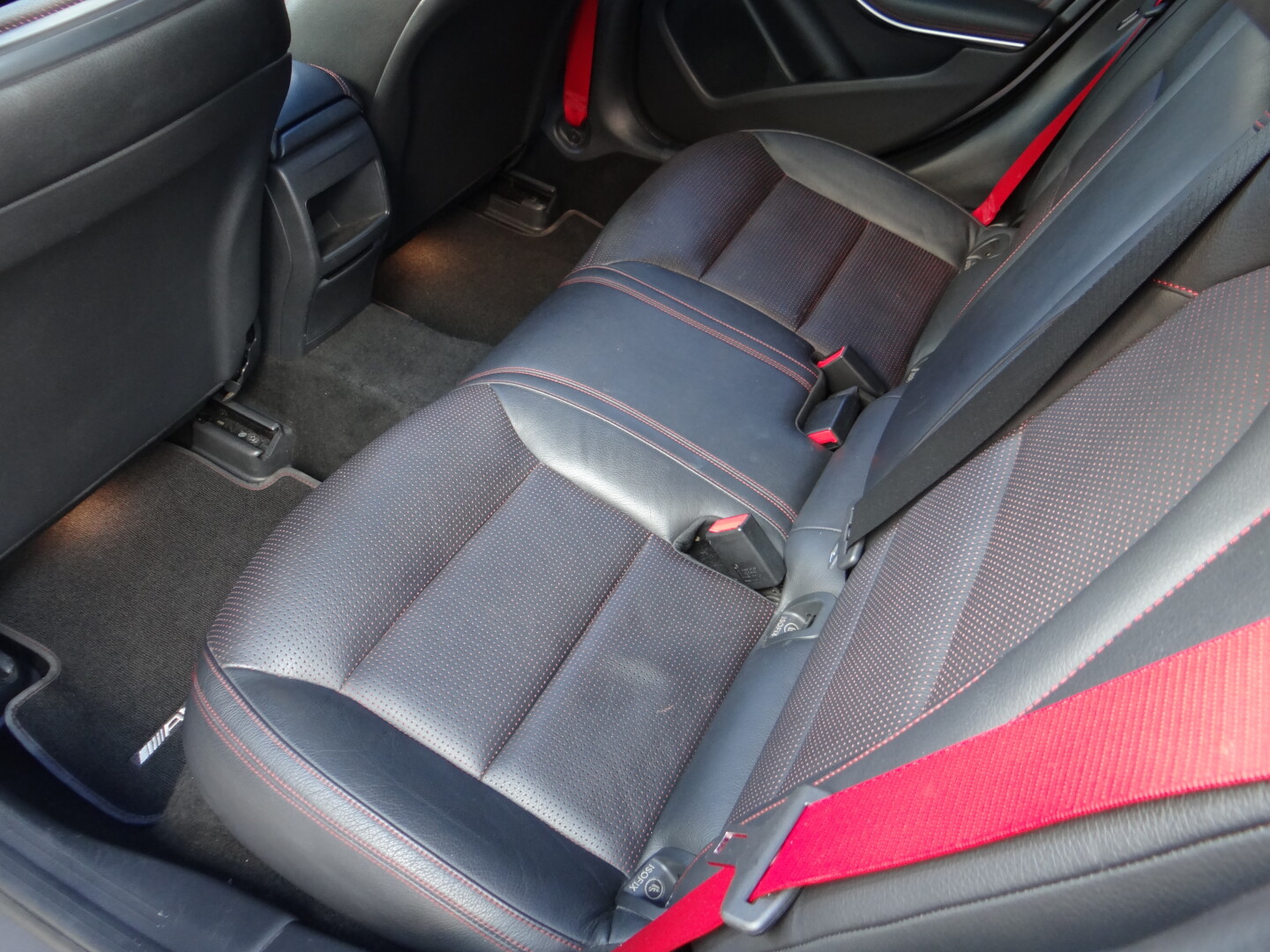 Mercedes-Benz A220 AMG - foto 37