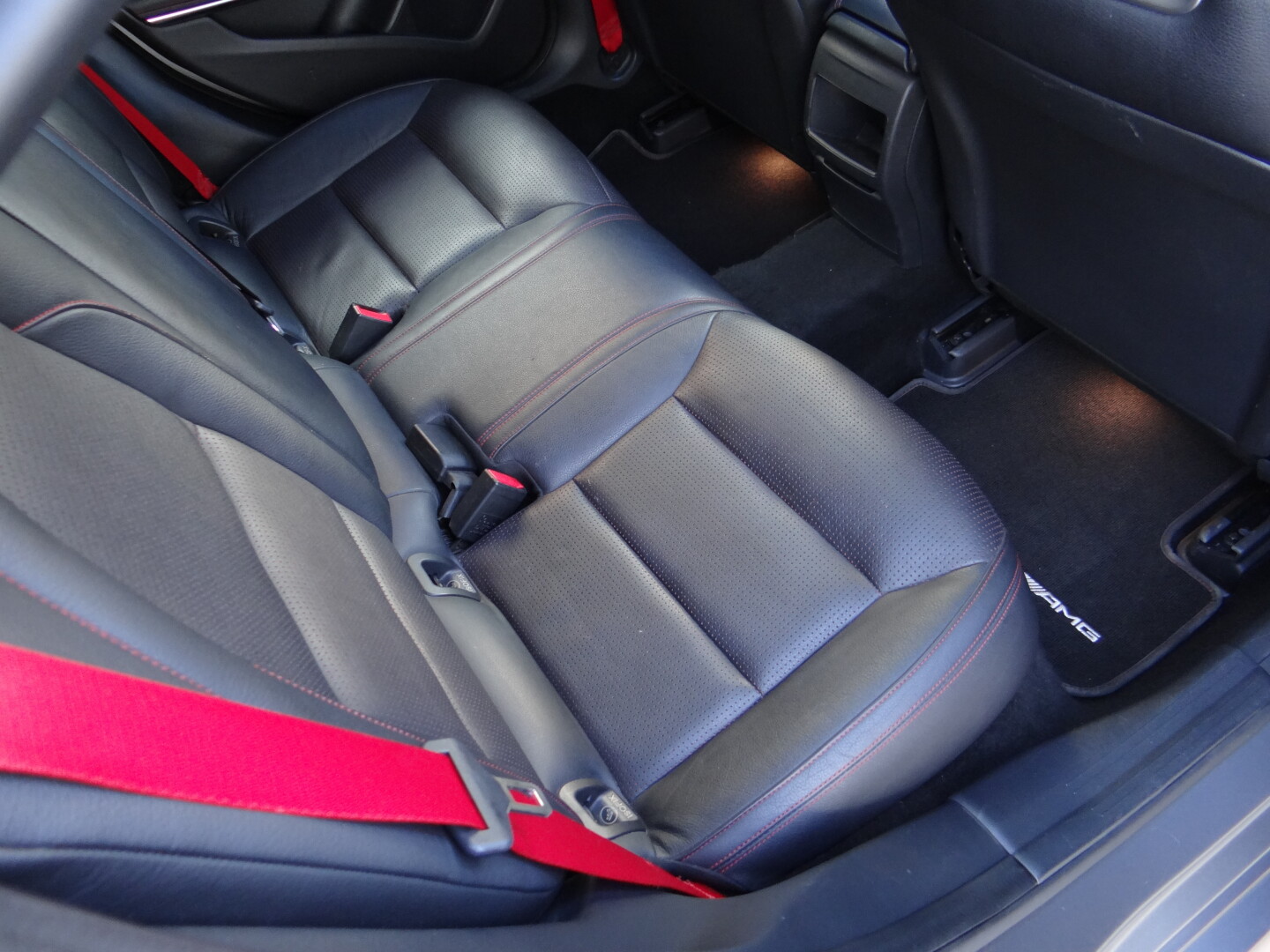 Mercedes-Benz A220 AMG - foto 41